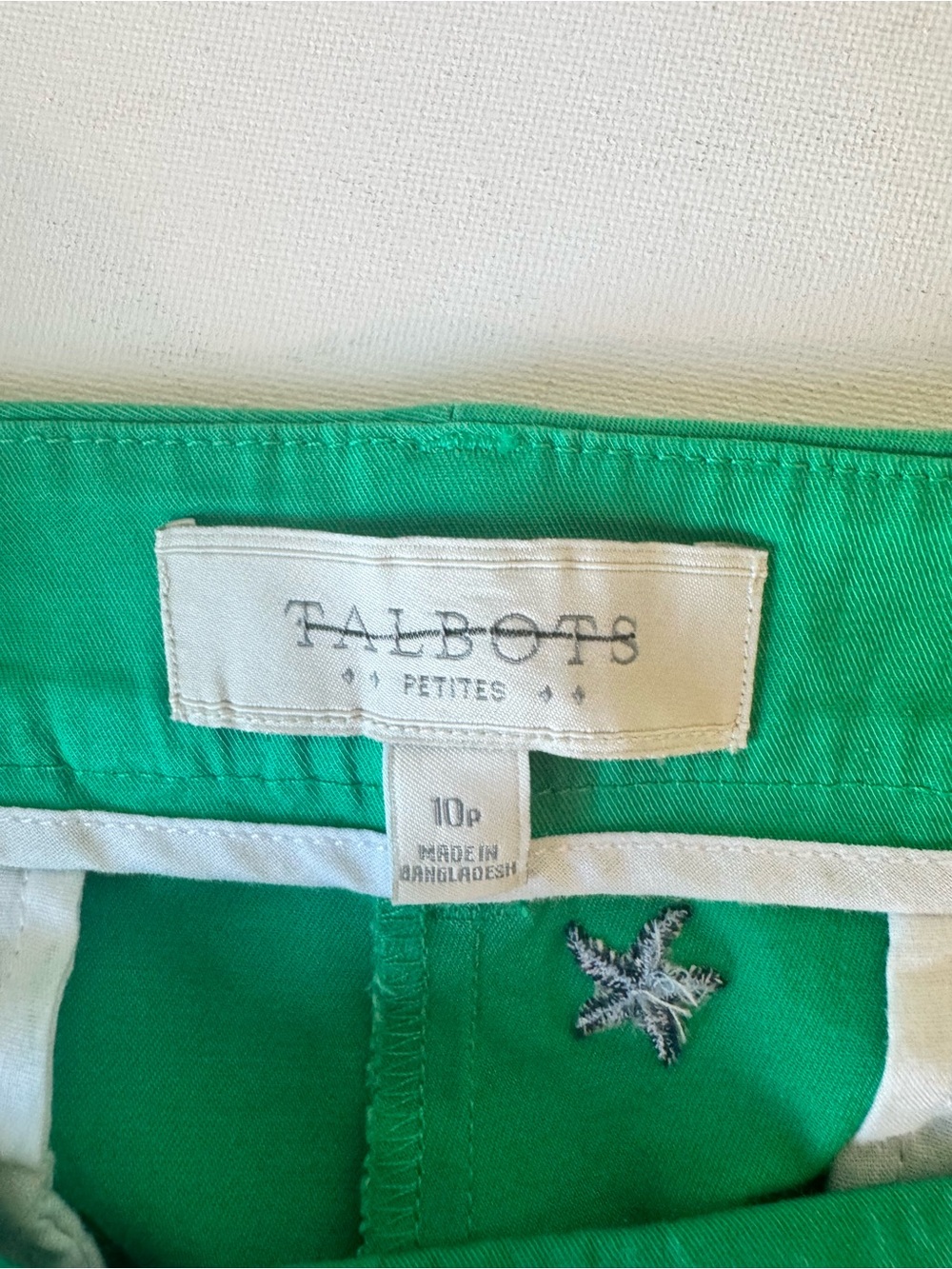 Talbots Green Embroidered Shell Motif Cropped Pants - Picture 16 of 16